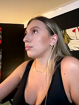 Snapshot of Eva_Ryen chatting on 19, 9, 2025 Eva Ryen online show from 19, 9, 2025