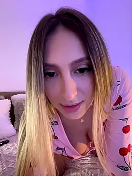 Snapshot of Eva_Ryen chatting on 7, 10, 2025 Eva Ryen online show from 7, 10, 2025