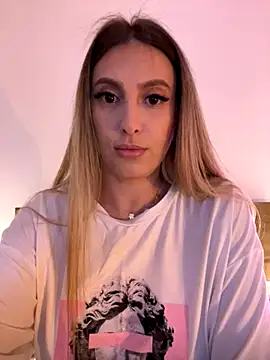 Snapshot of Eva_Ryen chatting on 25, 10, 2025 Eva Ryen online show from 25, 10, 2025