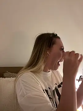 Snapshot of Eva_Ryen chatting on 14, 11, 2025 Eva Ryen online show from 14, 11, 2025