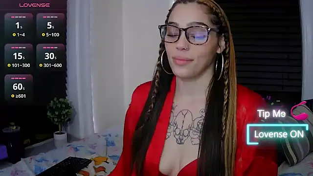 sapphirestorm8 online show from 9, 11, 2025