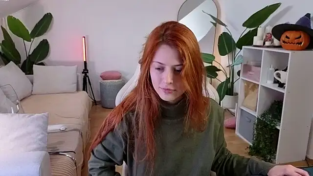 doll lesli online show from 19, 10, 2025