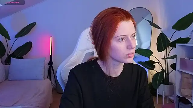 doll lesli online show from 12, 11, 2025