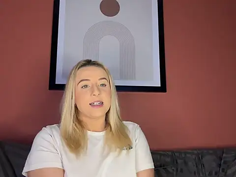 Snapshot of Strongqueen chatting on 24, 12, 2024 Strongqueen online show from 24, 12, 2024