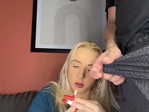 Snapshot of Strongqueen chatting on 28, 12, 2024 Strongqueen online show from 28, 12, 2024