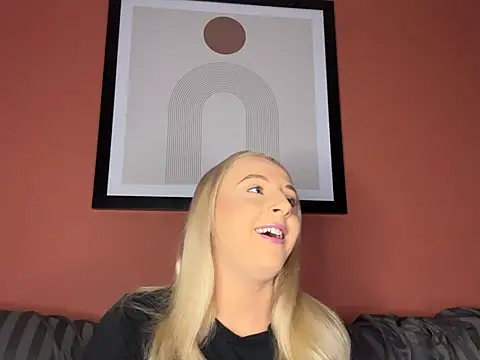 Snapshot of Strongqueen chatting on 29, 12, 2024 Strongqueen online show from 29, 12, 2024