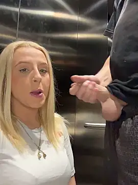 Snapshot of Strongqueen chatting on 11, 1, 2025 Strongqueen online show from 11, 1, 2025