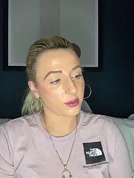 Snapshot of Strongqueen chatting on 9, 2, 2025 Strongqueen online show from 9, 2, 2025