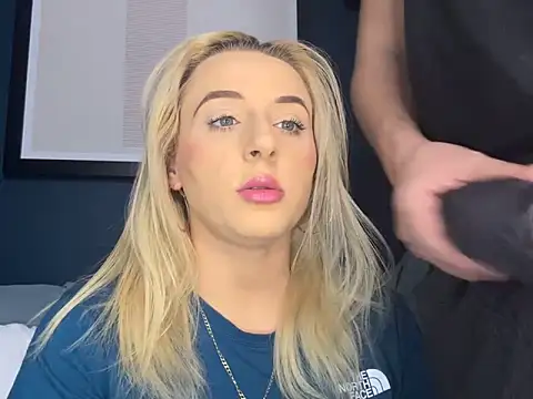 Snapshot of Strongqueen chatting on 15, 2, 2025 Strongqueen online show from 15, 2, 2025