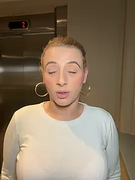 Snapshot of Strongqueen chatting on 8, 1, 2026 Strongqueen online show from 8, 1, 2026