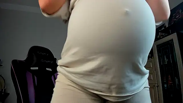 Snapshot of stella_vestal chatting on 11, 12, 2024 stella vestal online show from 11, 12, 2024