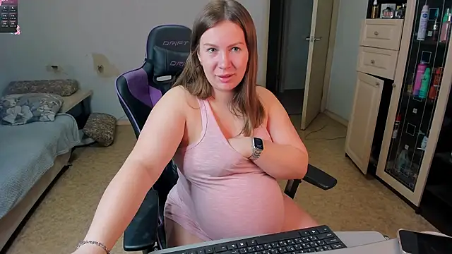 Snapshot of stella_vestal chatting on 8, 3, 2026 stella vestal online show from 8, 3, 2026