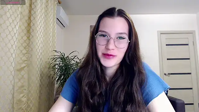 Snapshot of Kristal898 chatting on 1, 1, 2025 Kristal898 online show from 1, 1, 2025