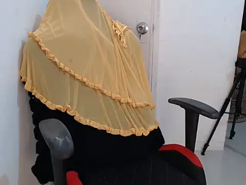 Snapshot of SweetAsian_Jojo69 chatting on 17, 10, 2025 SweetAsian Jojo69 online show from 17, 10, 2025