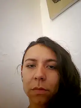 Amber  Davis online show from 18, 3, 2025