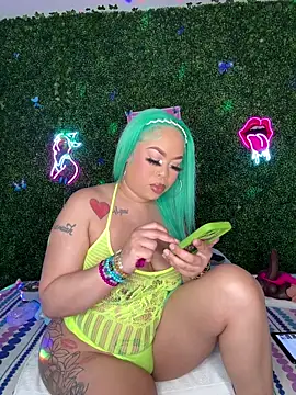 Snapshot of ThickAssRena chatting on 27, 2, 2026 ThickAssRena online show from 27, 2, 2026