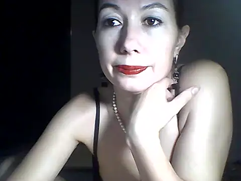 Snapshot of Olesja chatting on 20, 12, 2025 Olesja online show from 20, 12, 2025