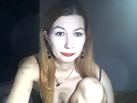Snapshot of Olesja chatting on 21, 12, 2025 Olesja online show from 21, 12, 2025