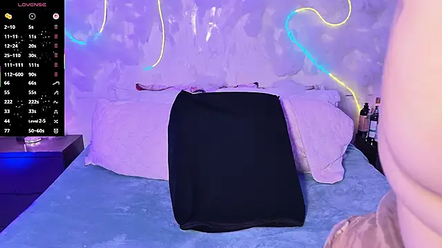 emmajohnss online show from 25, 2, 2026