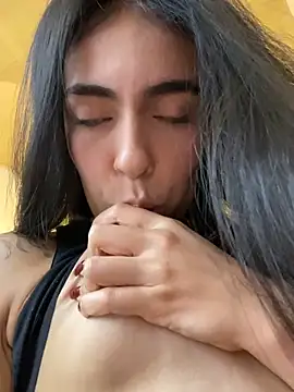 DaphneUwu online show from 23, 2, 2026