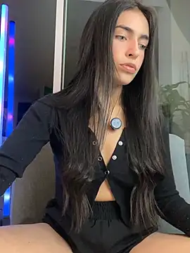 DaphneUwu online show from 11, 7, 2026