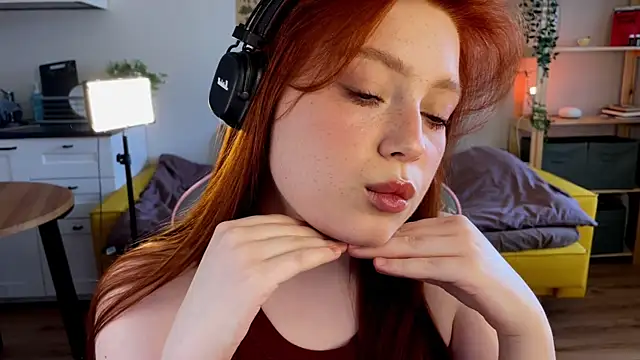Snapshot of Sofy_Benson chatting on 14, 5, 2026 Sofy Benson online show from 14, 5, 2026