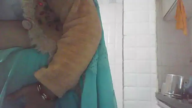 Snapshot of Riyasingh9 chatting on 2, 12, 2024 Riyasingh9 online show from 2, 12, 2024