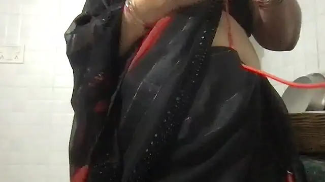 Snapshot of Riyasingh9 chatting on 22, 1, 2025 Riyasingh9 online show from 22, 1, 2025