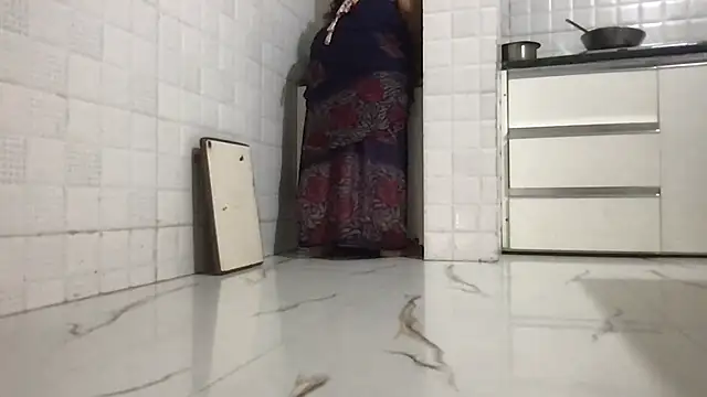 Snapshot of Riyasingh9 chatting on 30, 9, 2025 Riyasingh9 online show from 30, 9, 2025