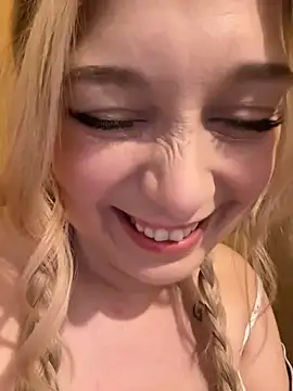 CherryAuroraa online show from 15, 12, 2024