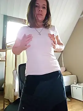 Lina lou4 online show from 22, 2, 2025