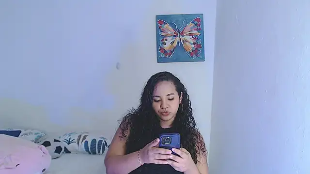 Snapshot of luciana_keating chatting on 29, 11, 2025 luciana keating online show from 29, 11, 2025