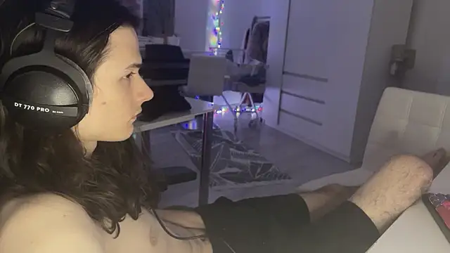 CandyChell online show from 5, 2, 2026