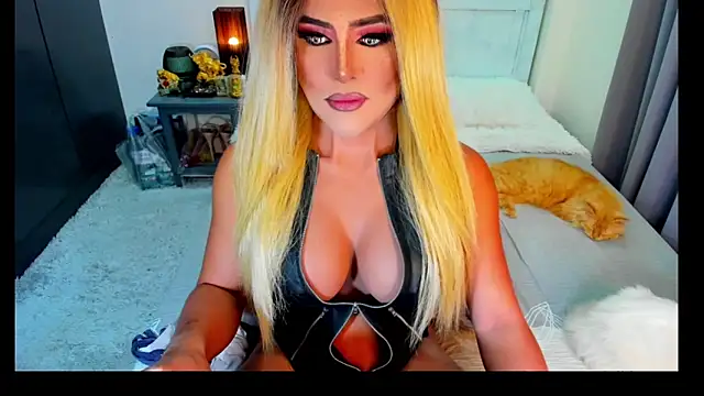 Snapshot of MissNaughtyTyra chatting on 12, 6, 2026 MissNaughtyTyra online show from 12, 6, 2026