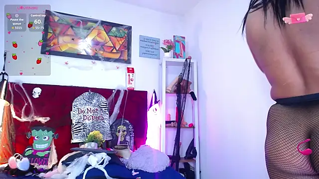 louise nails online show from 31, 10, 2025