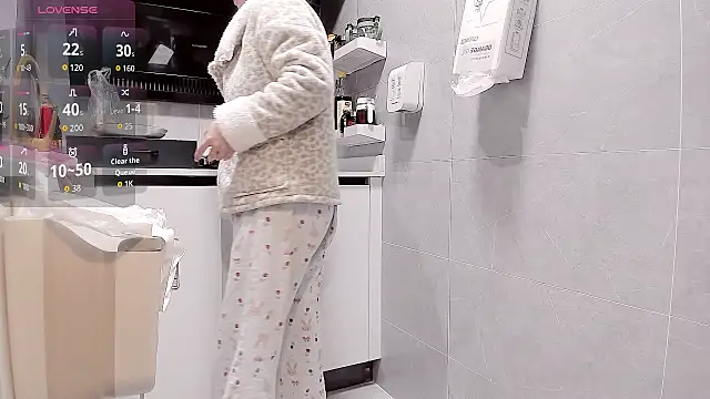 Vivian-6 online show from 8, 3, 2026