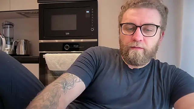 Bear bear  online show from 23, 4, 2026