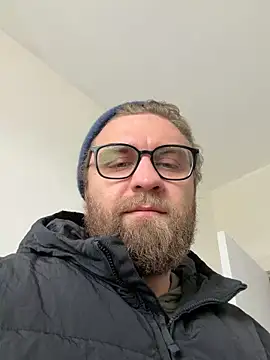 Bear bear  online show from 25, 4, 2026