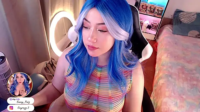 Emmy Ruiz online show from 5, 10, 2025