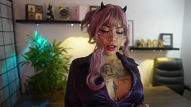 Scarlett collins02 online show from 18, 4, 2026