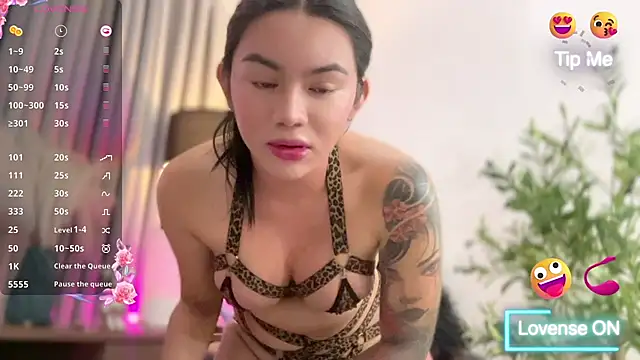 sassy olivia online show from 14, 10, 2025