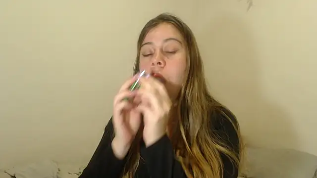 SweetSofty online show from 3, 1, 2025