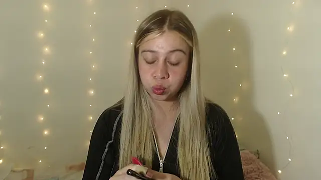 SweetSofty online show from 28, 9, 2025