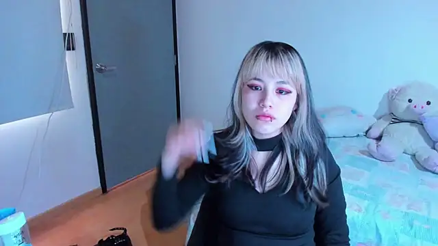 Snapshot of Akane-Mou chatting on 7, 12, 2024 Akane-Mou online show from 7, 12, 2024