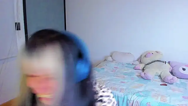 Snapshot of Akane-Mou chatting on 10, 12, 2024 Akane-Mou online show from 10, 12, 2024