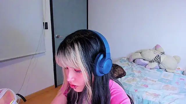 Snapshot of Akane-Mou chatting on 17, 12, 2024 Akane-Mou online show from 17, 12, 2024