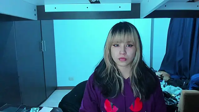 Snapshot of Akane-Mou chatting on 10, 1, 2025 Akane-Mou online show from 10, 1, 2025