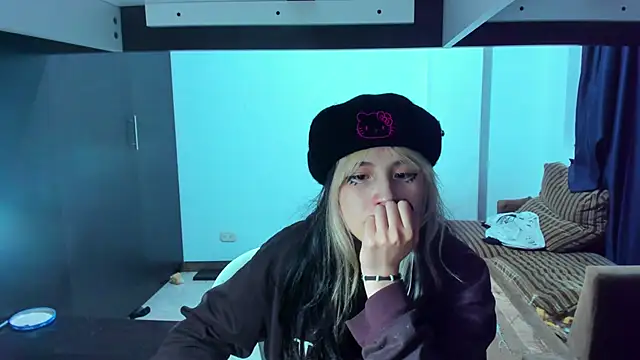 Snapshot of Akane-Mou chatting on 7, 3, 2025 Akane-Mou online show from 7, 3, 2025