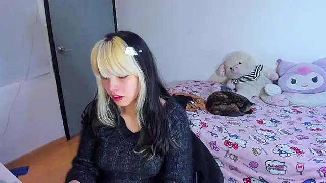 Snapshot of Akane-Mou chatting on 11, 3, 2025 Akane-Mou online show from 11, 3, 2025