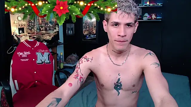 Snapshot of andybxby chatting on 11, 12, 2024 andybxby online show from 11, 12, 2024